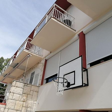 Apartment And Rooms Franka Zaboric Esterno foto