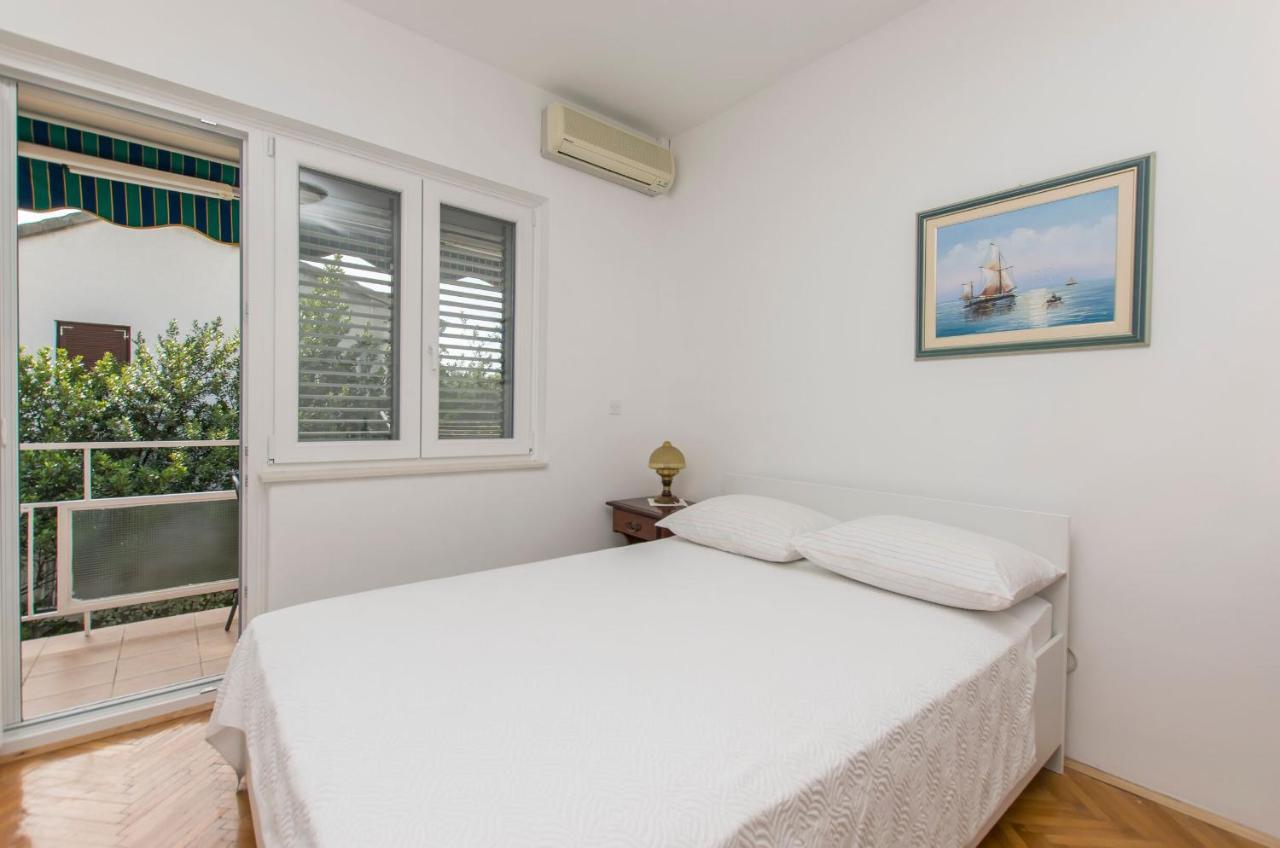 Apartment And Rooms Franka Zaboric Esterno foto