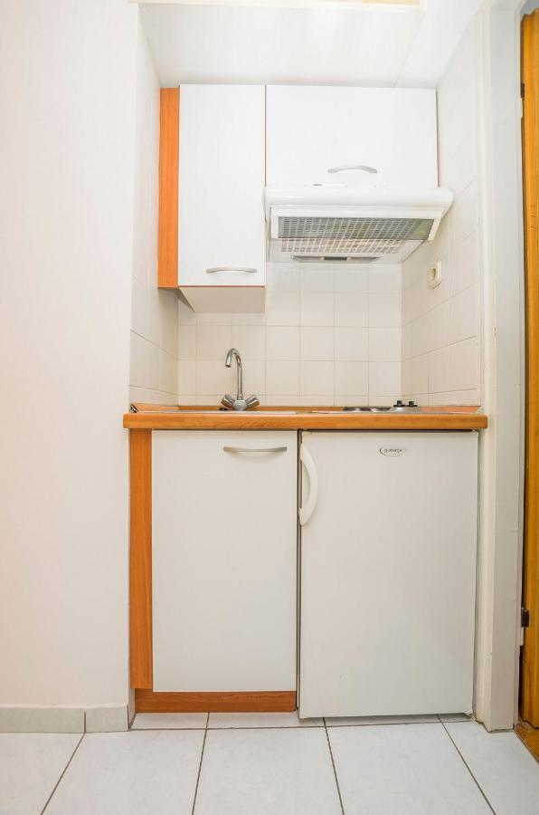 Apartment And Rooms Franka Zaboric Esterno foto